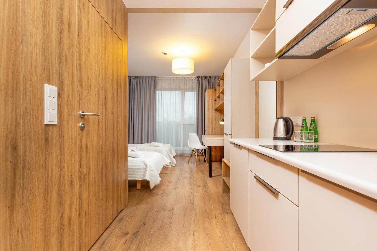 Wolska Residence Apartments With Parking By Noclegi Renters Varşovia Exterior foto